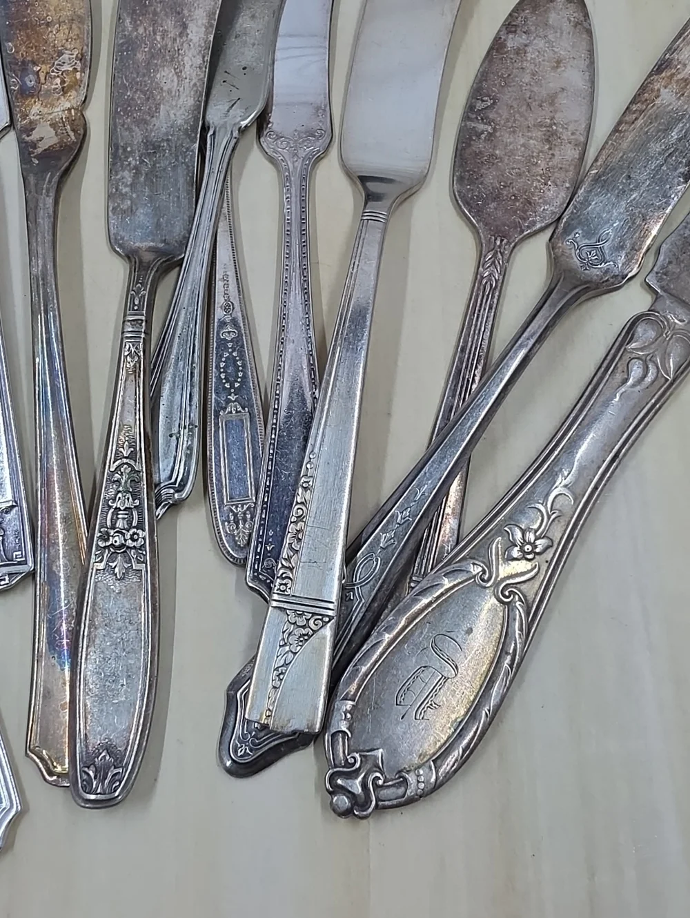 Vintage & Antique Butter Knives Silverplate Stainless Set Of 12 Mix-n-Match
